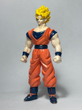 Cargar imagen en el visor de la galería, Dragon Ball Z - Son Goku SSJ - Trading Figure
