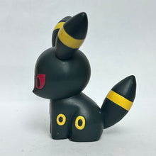 Cargar imagen en el visor de la galería, Pokémon - Bracky / Umbreon - Trading Figure - Poké Doll
