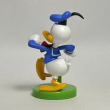 Cargar imagen en el visor de la galería, Disney - Donald Duck - Trading Figure - Choco Egg (36)
