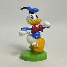 Cargar imagen en el visor de la galería, Disney - Donald Duck - Trading Figure - Choco Egg (36)
