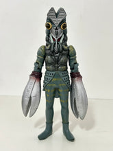 Cargar imagen en el visor de la galería, Ultraman - Alien Baltan - Action Monster Series
