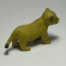 Cargar imagen en el visor de la galería, Lion Family (B) - Trading Figure - Miniature (9)
