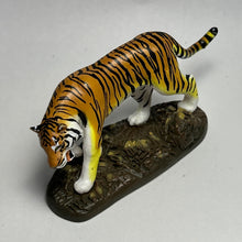 Cargar imagen en el visor de la galería, Siberian tiger - Trading Figure - Feline Animals
