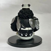 Cargar imagen en el visor de la galería, One Piece - Bartholomew Kuma - Card Stand Figure
