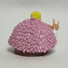 Cargar imagen en el visor de la galería, One Piece - Donquixote Doflamingo - Trading Figure - Choco Egg (13)
