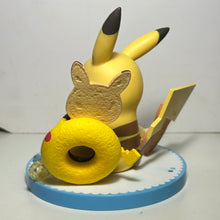 Cargar imagen en el visor de la galería, Pokémon - Pikachu -  Diorama Figure - Tea Party
