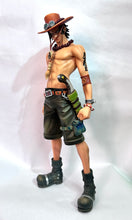 Cargar imagen en el visor de la galería, One Piece - Portgas D. Ace - Master Stars Piece - Super DX
