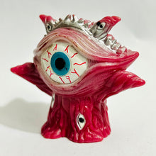 Cargar imagen en el visor de la galería, Ultraman Gaia - Gan-Q - Finger Puppet - SD Figure
