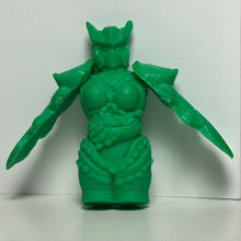 Cargar imagen en el visor de la galería, Saint Seiya - Andromeda Cloth - Keshi - Eraser Figure - Green
