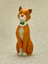 Load image into Gallery viewer, The Aristocats - Thomas O&#39;Malley - Disney Choco Party Part 6 - Trading Figure (139)
