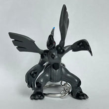 Cargar imagen en el visor de la galería, Pokémon BW - Zekrom - Figure Keychain
