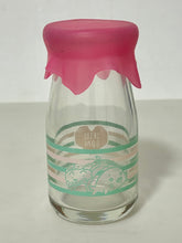 Cargar imagen en el visor de la galería, Crayon Shin-chan / Shounen Ashibe - Shiro &amp; Goma-chan - Milk Bottle-shaped Accessory Case
