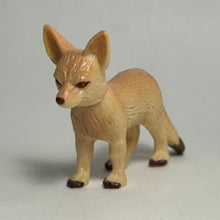 Cargar imagen en el visor de la galería, Fennec Fox - Trading Figure - Miniature
