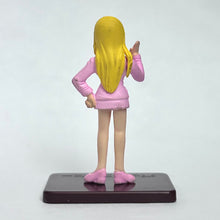 Load image into Gallery viewer, Kochira Katsushika-ku Kameari Kouen-mae Hashutsujo - Figure Collection
