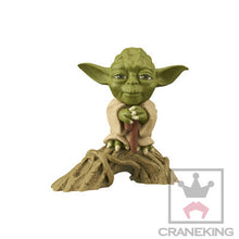 Load image into Gallery viewer, Star Wars - Yoda - Trading Figure - WCF
