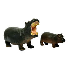Cargar imagen en el visor de la galería, Hippo mother &amp; cub (A) - Trading Figure - Miniature (4)
