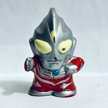 Cargar imagen en el visor de la galería, Ultraman Tiga (Power Type) - Finger Puppet - SD Figure
