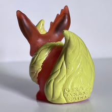 Cargar imagen en el visor de la galería, Pokémon - Flareon / Booster - Finger Puppet - Clear ver.
