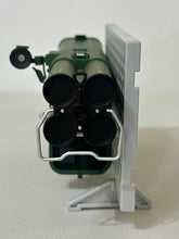 Cargar imagen en el visor de la galería, M202 FLASH ("Flame Assault Shoulder") - Rocket Launcher - Model Toy
