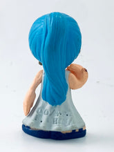 Cargar imagen en el visor de la galería, One Piece - Nefertari Vivi - OP World 2 - Trading Mini Figure
