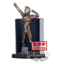 Load image into Gallery viewer, Ultraman Dyna - Ultraman Dyna, Terranoid &amp; Zelganoid - Trading Figure - Tokusatsu Stagement (Set of 3)
