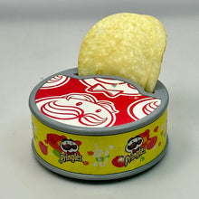 Cargar imagen en el visor de la galería, Pringles Pullback Car - Toy
