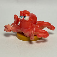 Cargar imagen en el visor de la galería, Finding Dory - Hank - Trading Figure - Choco Egg (40)
