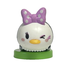 Cargar imagen en el visor de la galería, Disney Tsum Tsum - Daisy Duck - Trading Figure - Choco Egg (7)
