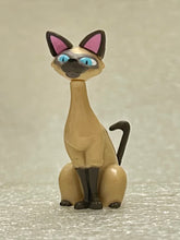 Load image into Gallery viewer, Lady and the Tramp - Si and Am - Disney Choco Party Part 2 - Trading Figure (040)
