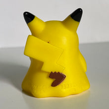 Cargar imagen en el visor de la galería, Pokémon Diamond &amp; Pearl - Metamon / Ditto - Finger Puppet - Pikachu ver.
