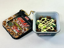 Load image into Gallery viewer, UMAI Tappuri Mayo Yakisoba - Food Mascot Strap - Miniature
