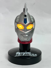 Load image into Gallery viewer, Ultraman Neos - Ultraseven 21 - MasColle - U. Hikari No Kyojin Collection Vol.2
