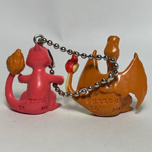 Cargar imagen en el visor de la galería, Pokémon - Charmander &amp; Charizard - Figure Keyholder
