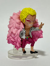 Cargar imagen en el visor de la galería, One Piece - Donquixote Doflamingo - Trading Figure
