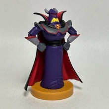 Cargar imagen en el visor de la galería, Toy Story 2 - Emperor Zurg - Trading Figure - Choco Egg (6)
