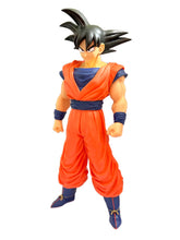 Cargar imagen en el visor de la galería, Dragon Ball Z - Son Goku - Super Size Soft Vinyl Figure
