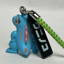 Cargar imagen en el visor de la galería, Pokémon - Waninoko / Totodile - Netsuke Strap

