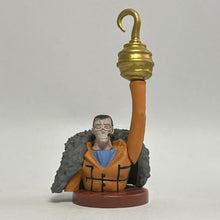 Cargar imagen en el visor de la galería, One Piece - Sir Crocodile - Trading Figure - Choco Egg (10)
