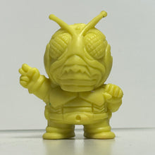Cargar imagen en el visor de la galería, The New Kamen Rider - Skyrider - Eraser Figure - Keshigomu - Yellow ver.
