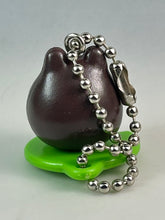 Cargar imagen en el visor de la galería, Frog Style - Swing Mascot - Kuromame Frog
