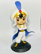 Cargar imagen en el visor de la galería, Aladdin (1992) - Aladdin - Q Posket Disney Characters - Prince Style, Special Color Ver.
