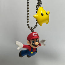 Cargar imagen en el visor de la galería, Super Mario Galaxy - Mario &amp; Chiko - Swing Mascot

