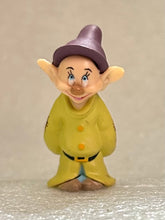 Cargar imagen en el visor de la galería, Snow White and the Seven Dwarfs - Dopey - Disney Choco Party Part 1 - Trading Figure (009)
