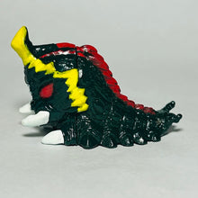 Cargar imagen en el visor de la galería, Gojira - Battra Larva - Trading Figure - Godzilla F.B. Collection Part 3
