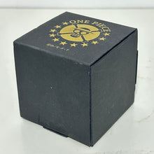 Cargar imagen en el visor de la galería, One Piece - Edward Newgate - Necklace - Treasure Box
