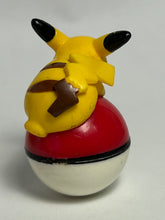 Cargar imagen en el visor de la galería, Pokémon - Pikachu - Roly-Poly Figure
