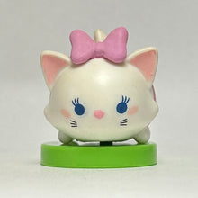 Cargar imagen en el visor de la galería, Disney Tsum Tsum - Marie - Trading Figure - Choco Egg (97)
