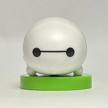 Cargar imagen en el visor de la galería, Disney Tsum Tsum - Baymax - Trading Figure - Choco Egg (98)
