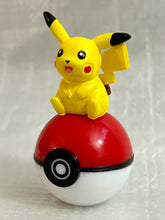 Cargar imagen en el visor de la galería, Pocket Monsters - Pikachu - Pokémon Roly-Poly Figure
