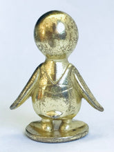 Load image into Gallery viewer, New Super Mario Bros. Wii - Penguin Luigi - Metal Mascot - Gold Ver.
